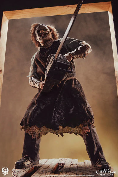 Leatherface - LIMITED EDITION: 400 – PCS – ActionFigure Brasil — close