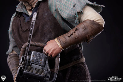 Leatherface - LIMITED EDITION: 400 – PCS – ActionFigure Brasil — iluminação de estúdio