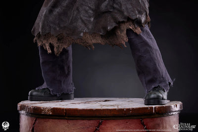 Leatherface - LIMITED EDITION: 400 – PCS – ActionFigure Brasil — embalagem