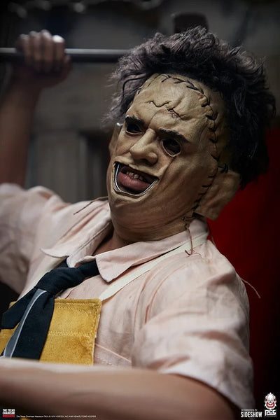 Leatherface "Slaughter" – PCS – ActionFigure Brasil — ambientada