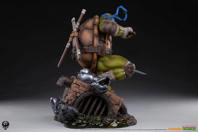 Leonardo - LIMITED EDITION: 500 – PCS – ActionFigure Brasil — com base expositora