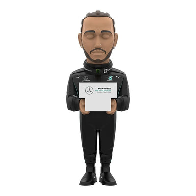 Lewis Hamilton - LIMITED EDITION – Mighty Jaxx – ActionFigure Brasil — ambientada