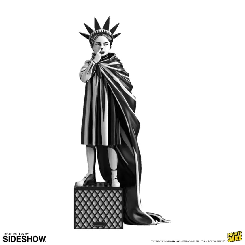 Liberty Girl - LIMITED EDITION – Mighty Jaxx – ActionFigure Brasil