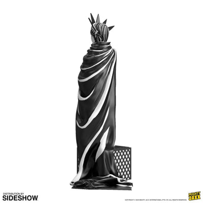 Liberty Girl - LIMITED EDITION – Mighty Jaxx – ActionFigure Brasil — close