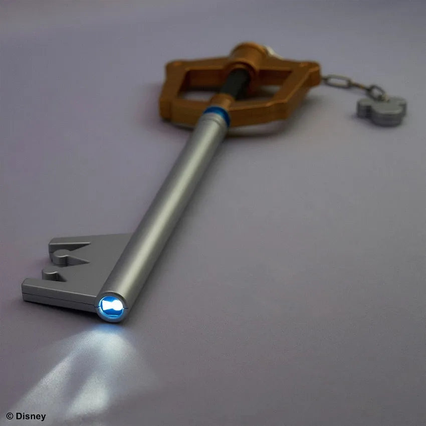 Light-Up Keyblade – Square Enix – ActionFigure Brasil
