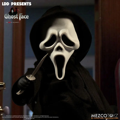 Living Dead Dolls/ Icon of Halloween Ghost Faceㅤ – Mezco – ActionFigureBrasil — ângulo diferente