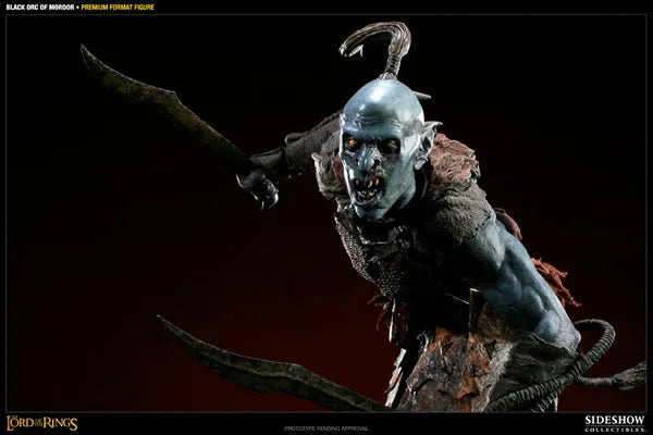 Lord of The Rings - 1/4 Scale Premium Figure: Black Orc of Mordorㅤ – Sideshow Collectibles – ActionFigureBrasil