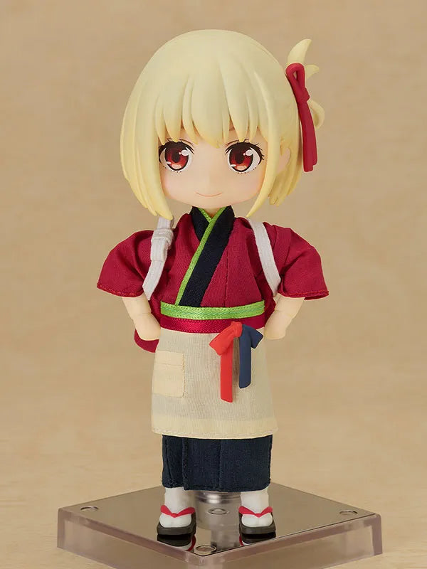 Lycoris Recoil - Nishikigi Chisato - Nendoroid Doll - Cafe LycoReco Uniform Ver. (Good Smile Company)ㅤ – Good Smile Company – ActionFigureBrasil