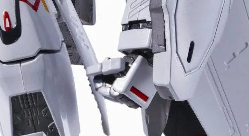 Macross Frontier - Macross Frontier The Movie ~Sayonara no Tsubasa~ - VF-25F Messiah Valkyrie (Saotome Alto Custom) - DX Chogokin - 1/60 - Renewal Ver. (Bandai)ㅤ – Bandai – ActionFigureBrasil