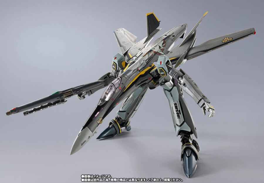 Macross Frontier - Ozma Lee's VF-25S Armored Messiah Valkyrie - Ozma Lee's VF-25S Messiah Valkyrie - DX Chogokin - Revival Ver. (Bandai Spirits) [Shop Exclusive]ㅤ – Bandai Spirits – ActionFigureBrasil