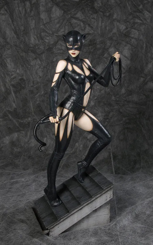 [Mamegyorai Limited Distribution] Fantasy Figure Gallery - DC Comics Collection: Catwoman 1/6 Resin Statueㅤ – Yamato USA – ActionFigureBrasil