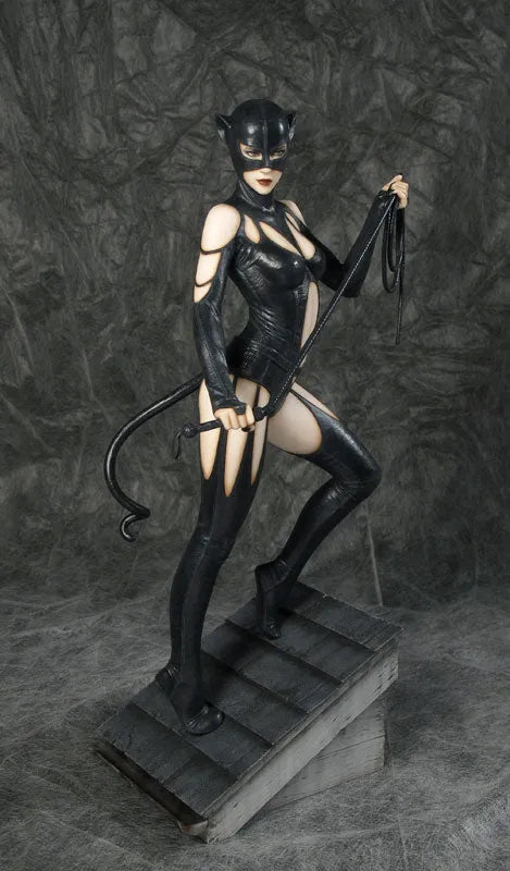 [Mamegyorai Limited Distribution] Fantasy Figure Gallery - DC Comics Collection: Catwoman 1/6 Resin Statueㅤ – Yamato USA – ActionFigureBrasil