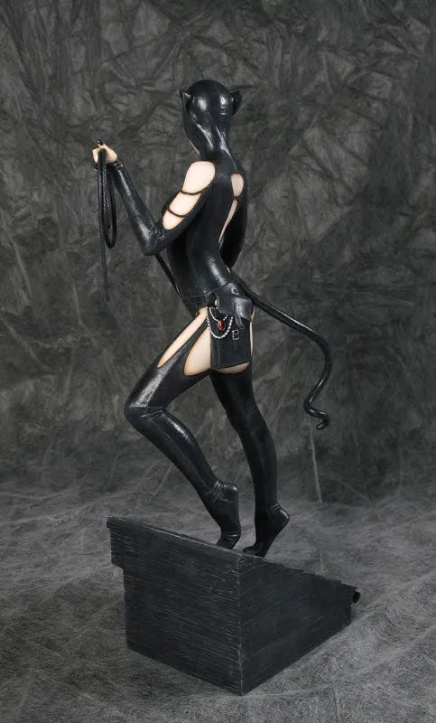 [Mamegyorai Limited Distribution] Fantasy Figure Gallery - DC Comics Collection: Catwoman 1/6 Resin Statueㅤ – Yamato USA – ActionFigureBrasil