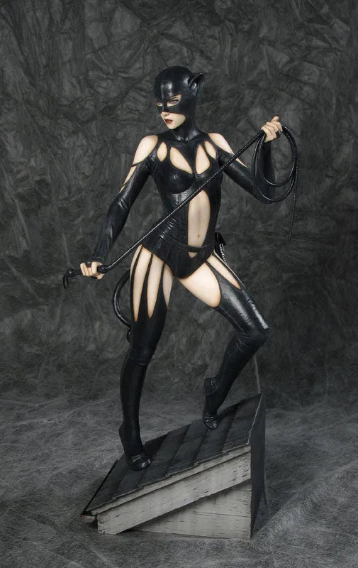 [Mamegyorai Limited Distribution] Fantasy Figure Gallery - DC Comics Collection: Catwoman 1/6 Resin Statueㅤ – Yamato USA – ActionFigureBrasil