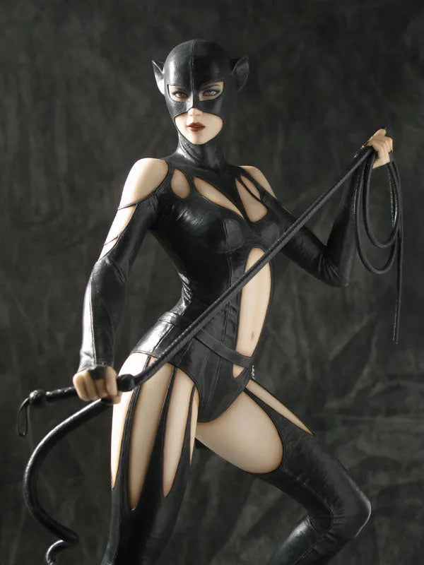 [Mamegyorai Limited Distribution] Fantasy Figure Gallery - DC Comics Collection: Catwoman 1/6 Resin Statueㅤ – Yamato USA – ActionFigureBrasil