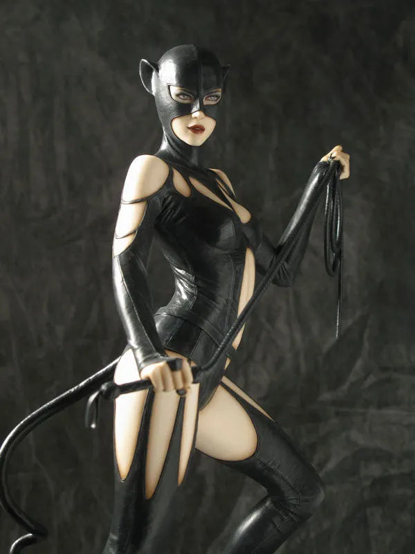 [Mamegyorai Limited Distribution] Fantasy Figure Gallery - DC Comics Collection: Catwoman 1/6 Resin Statueㅤ – Yamato USA – ActionFigureBrasil
