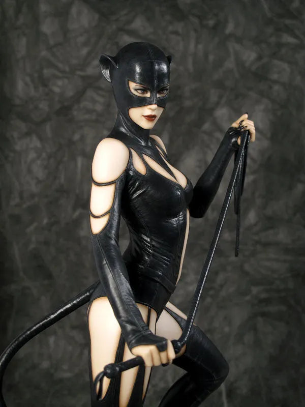 [Mamegyorai Limited Distribution] Fantasy Figure Gallery - DC Comics Collection: Catwoman 1/6 Resin Statueㅤ – Yamato USA – ActionFigureBrasil