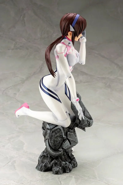 Mari Makinami Illustrious White Plugsuit Version – Kotobukiya – ActionFigure Brasil — close