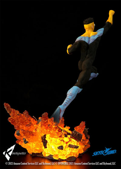 Mark Grayson – Kinetiquettes – ActionFigure Brasil — com base expositora