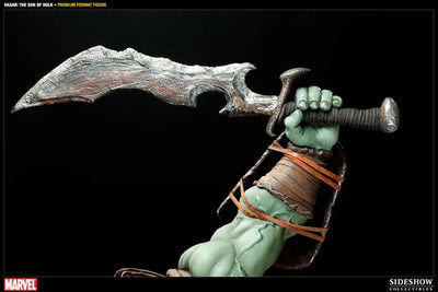 Marvel 1/4 Scale Premium Figure - Skaar Son of Hulkㅤ – Sideshow Collectibles – ActionFigureBrasil — ângulo diferente
