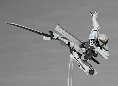 Metal Gear Rising: Revengeance - Raiden - Revoltech #140EX - White Armor ver. (Kaiyodo)ㅤ – Kaiyodo – ActionFigureBrasil — close