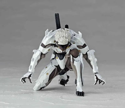 Metal Gear Rising: Revengeance - Raiden - Revoltech #140EX - White Armor ver. (Kaiyodo)ㅤ – Kaiyodo – ActionFigureBrasil — embalagem