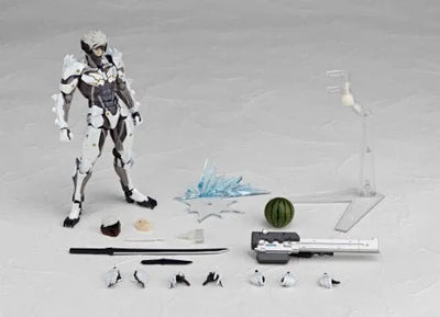 Metal Gear Rising: Revengeance - Raiden - Revoltech #140EX - White Armor ver. (Kaiyodo)ㅤ – Kaiyodo – ActionFigureBrasil — ambientada