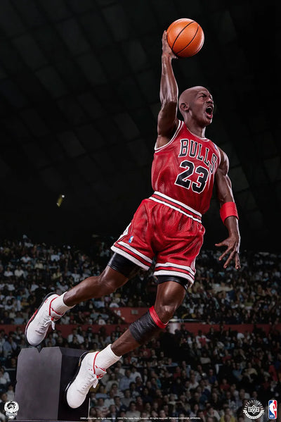 Michael Jordan - LIMITED EDITION: 750 – PCS – ActionFigure Brasil — com base expositora