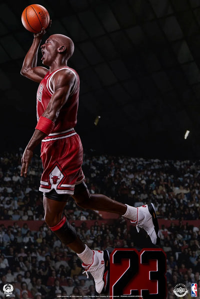 Michael Jordan - LIMITED EDITION: 750 – PCS – ActionFigure Brasil — com base expositora