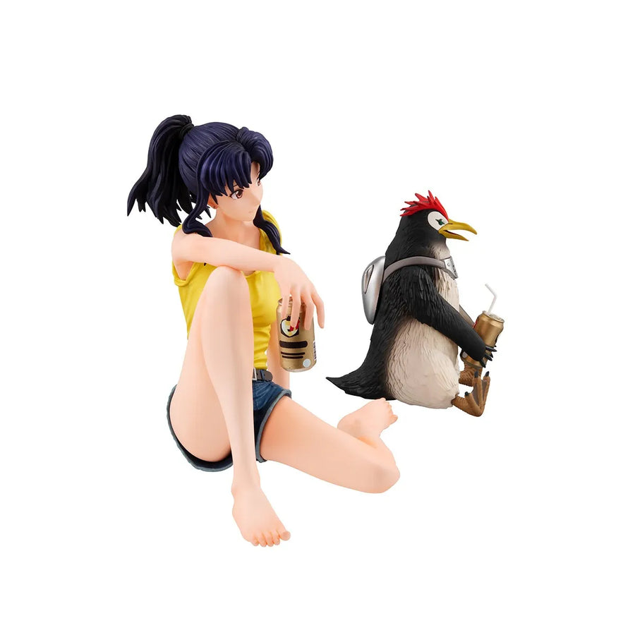 Misato Katsuragi & Pen Pen – MegaHouse – ActionFigure Brasil