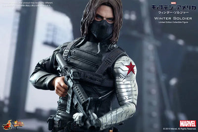Movie Masterpiece 1/6 Scale Fully Poseable Figure "Captain America / The Winter Soldier" Winter Soldierㅤ – Hot Toys – ActionFigureBrasil — iluminação de estúdio