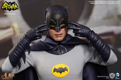 Movie Masterpiece - Batman 1966 TV Series 1/6 Scale Figure: Batmanㅤ – Puella Magi Madoka Magica – ActionFigureBrasil — ângulo diferente