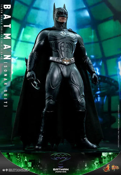 Movie Masterpiece "Batman Forever" 1/6 Scale Figure Batman (Sonar Suit Edition)ㅤ – Hot Toys – ActionFigureBrasil — ângulo diferente