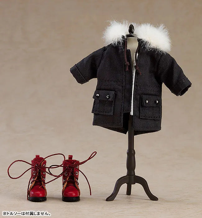 Nendoroid Doll Warm Clothing Set: Boots & Mod Coat (Black)ㅤ – Good Smile Company – ActionFigureBrasil