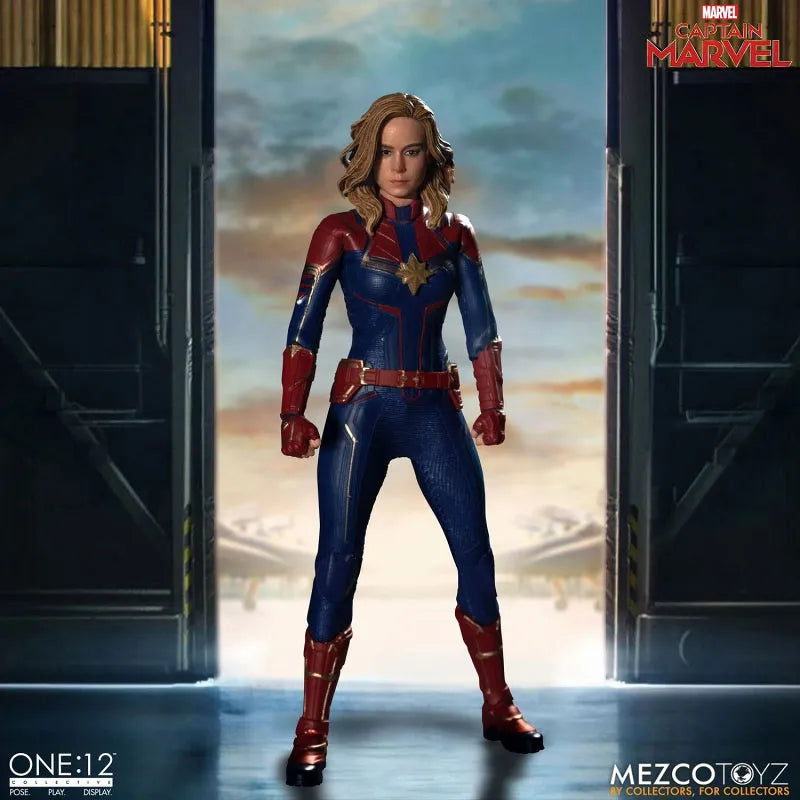 ONE:12 Collective / Captain Marvel: Captain Marvel 1/12 Action Figureㅤ – Mezco – ActionFigureBrasil