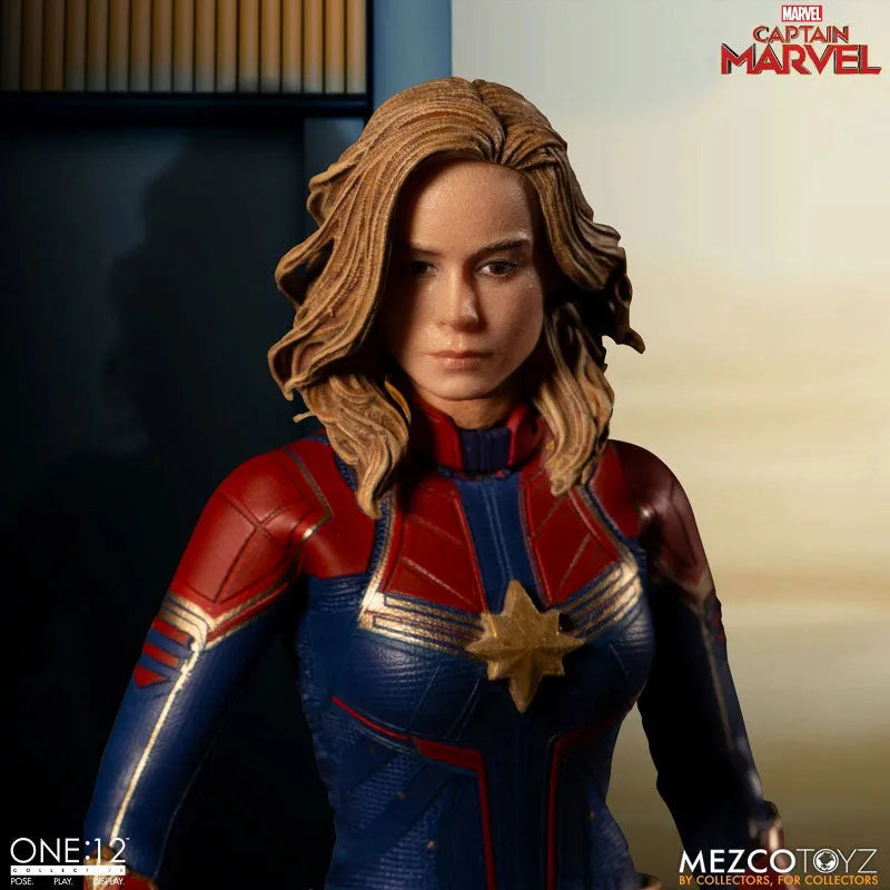 ONE:12 Collective / Captain Marvel: Captain Marvel 1/12 Action Figureㅤ – Mezco – ActionFigureBrasil