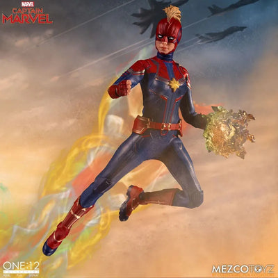 ONE:12 Collective / Captain Marvel: Captain Marvel 1/12 Action Figureㅤ – Mezco – ActionFigureBrasil — close