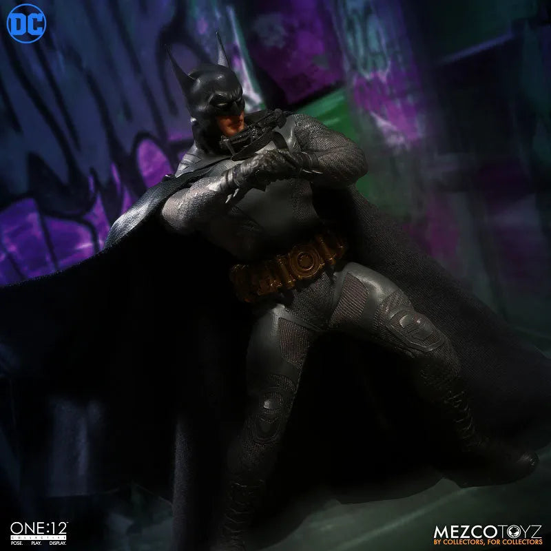 ONE:12 Collective - DC Comics: Ascending Knight Batman 1/12 Action Figureㅤ – Mezco – ActionFigureBrasil