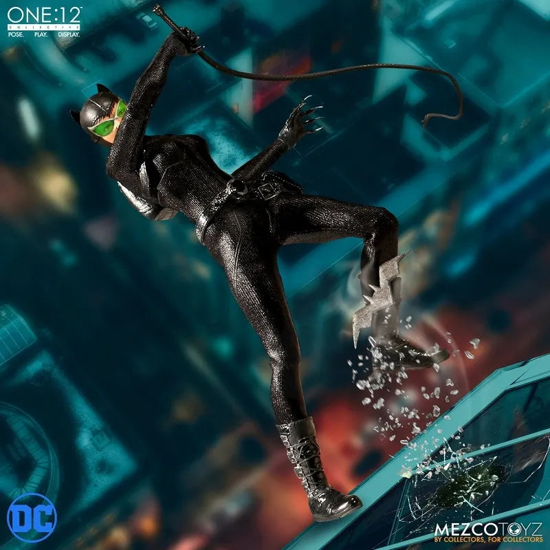 One:12 Collective - DC Comics: Catwoman 1/12 Action Figureㅤ – Mezco – ActionFigureBrasil
