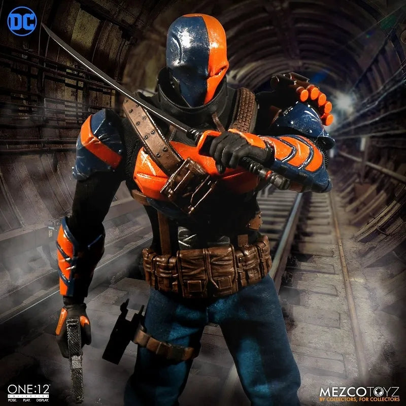 ONE:12 Collective - DC Comics: Deathstroke 1/12 Action Figureㅤ – Mezco – ActionFigureBrasil