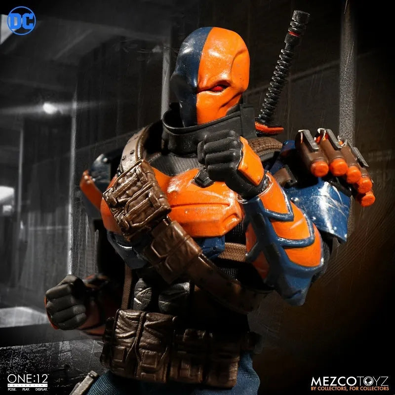 ONE:12 Collective - DC Comics: Deathstroke 1/12 Action Figureㅤ – Mezco – ActionFigureBrasil