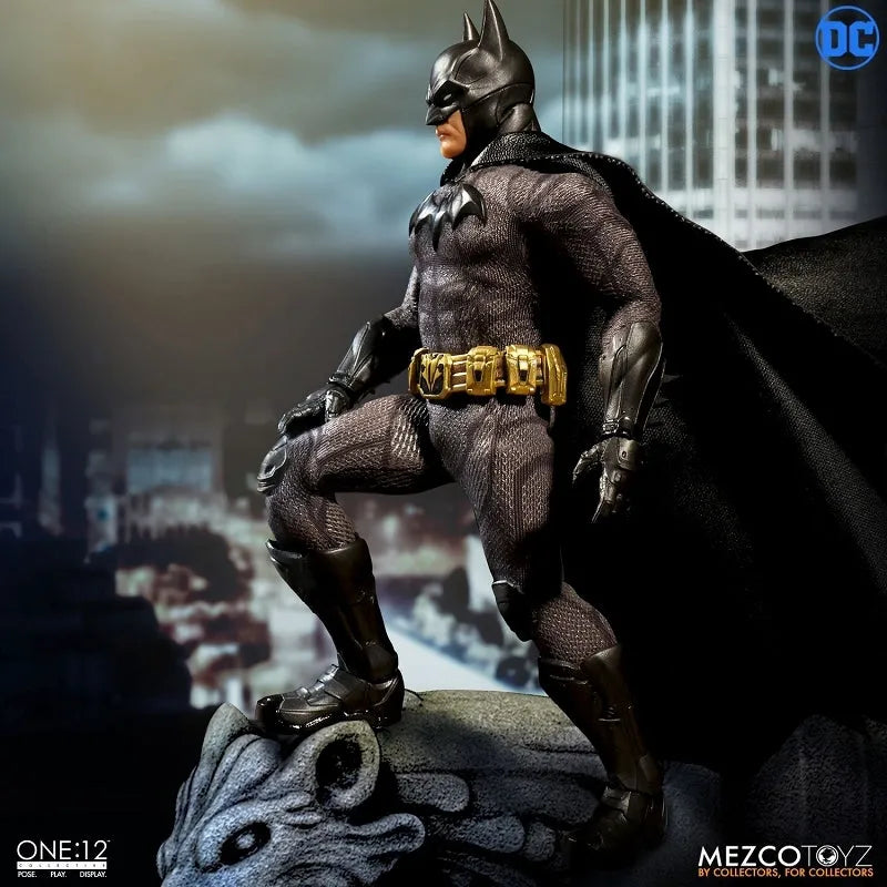ONE:12 Collective - DC Comics: Sovereign Knight Batman 1/12 Action Figure(Provisional Pre-order)ㅤ – Mezco Toyz – ActionFigureBrasil