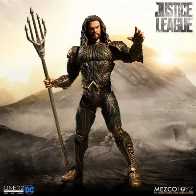 ONE:12 Collective - Justice League: Aquaman 1/12 Action Figureㅤ – Mezco – ActionFigureBrasil — ângulo diferente