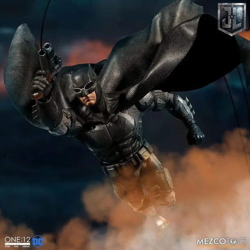 ONE:12 Collective - Justice League: Tactical Suit Batman 1/12 Action Figureㅤ – Mezco – ActionFigureBrasil