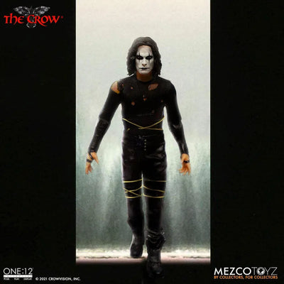 ONE:12 Collective / The Crow: Eric Draven 1/12 Action Figureㅤ – Mezco – ActionFigureBrasil — ângulo diferente