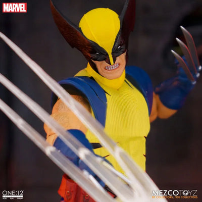 ONE:12 Collective Wolverine with Sentinel 1/12 Figure DX Steel Box Editionㅤ – Mezco – ActionFigureBrasil — com base expositora