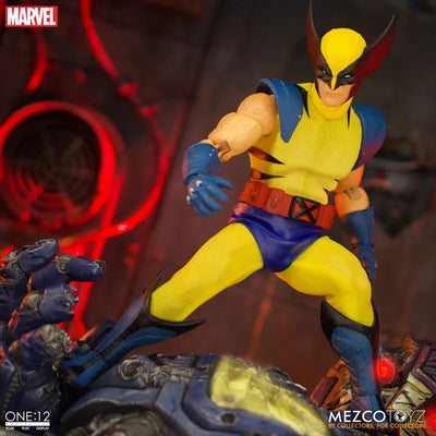 ONE:12 Collective Wolverine with Sentinel 1/12 Figure DX Steel Box Editionㅤ – Mezco – ActionFigureBrasil — close