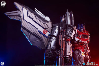 Optimus Prime (Jet Convoy Edition) - LIMITED EDITION: 200 (Jet Convoy) – PCS – ActionFigure Brasil — com base expositora