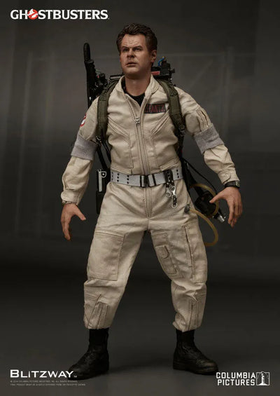 P UMS Ghostbusters - 1/6 Collectible Figure Dan Aykroyd as Raymond Stantzㅤ – Blitzway – ActionFigureBrasil — iluminação de estúdio