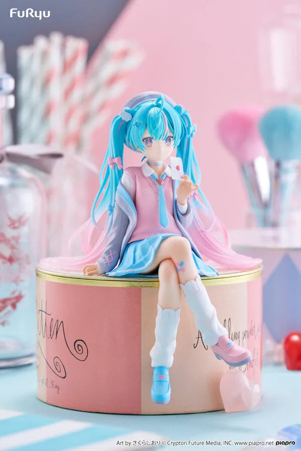 Piapro Characters - Hatsune Miku - Noodle Stopper Figure - Koisuru Blazer (FuRyu)ㅤ – FuRyu – ActionFigureBrasil